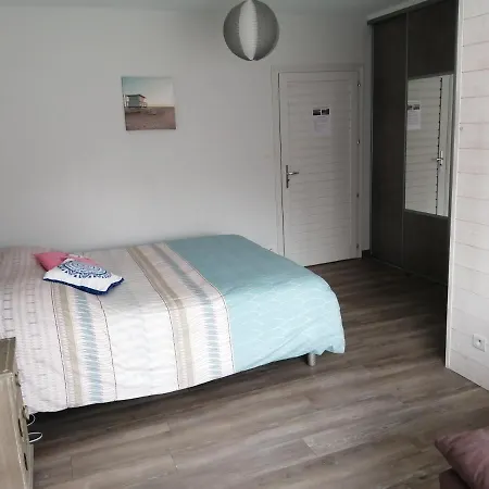 Nature Varuna - Les Gaveries מלון