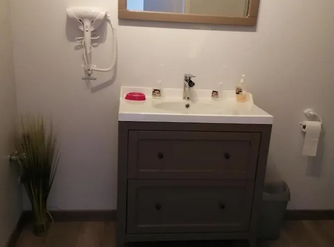 Nature Varuna - Les Gaveries Hotel *